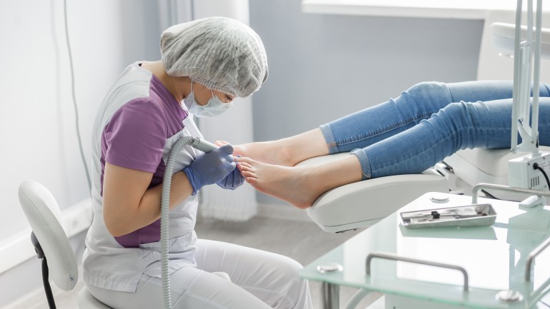 How to deal with ingrown nails?