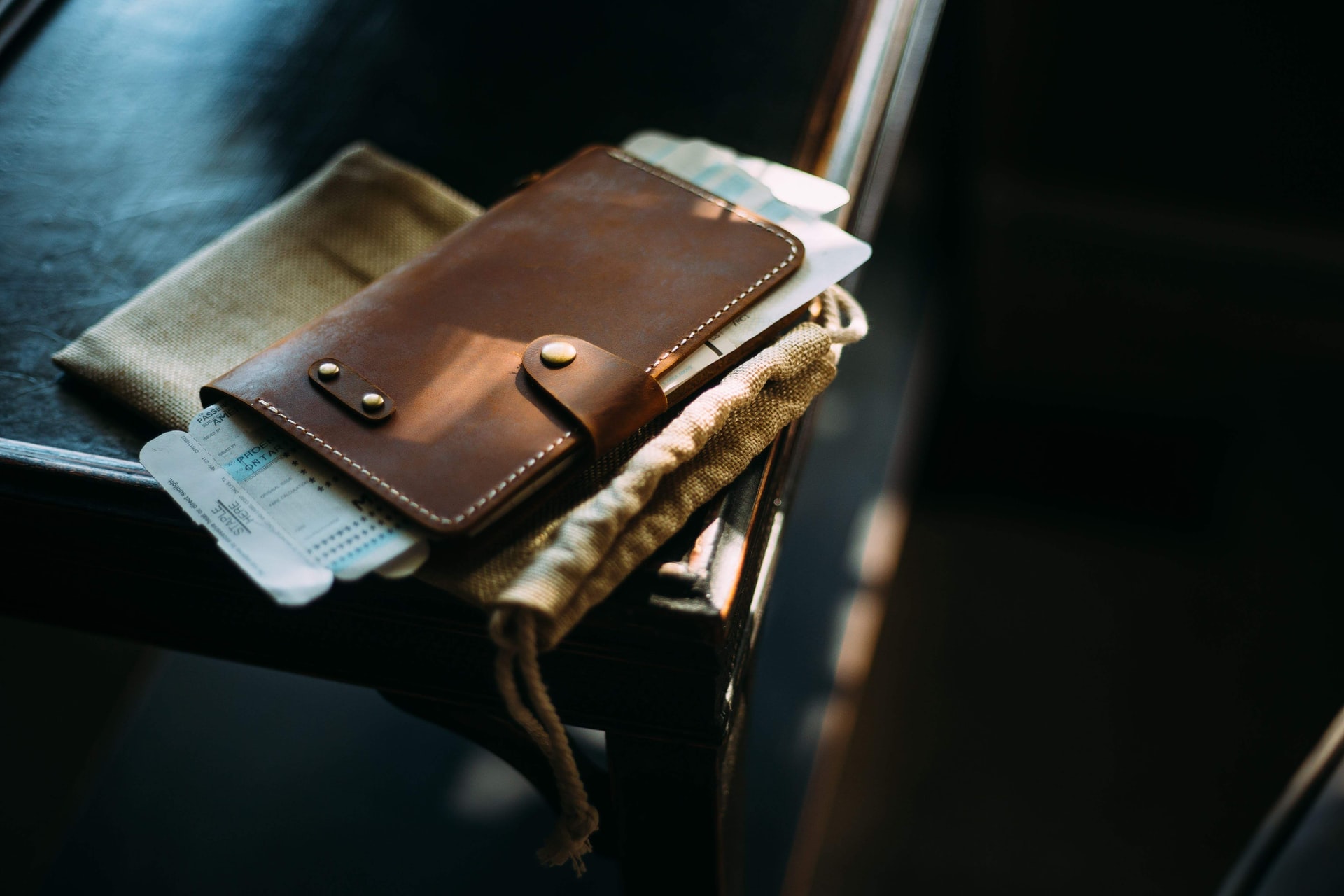 Leather goods – an elegant addition to your outfit